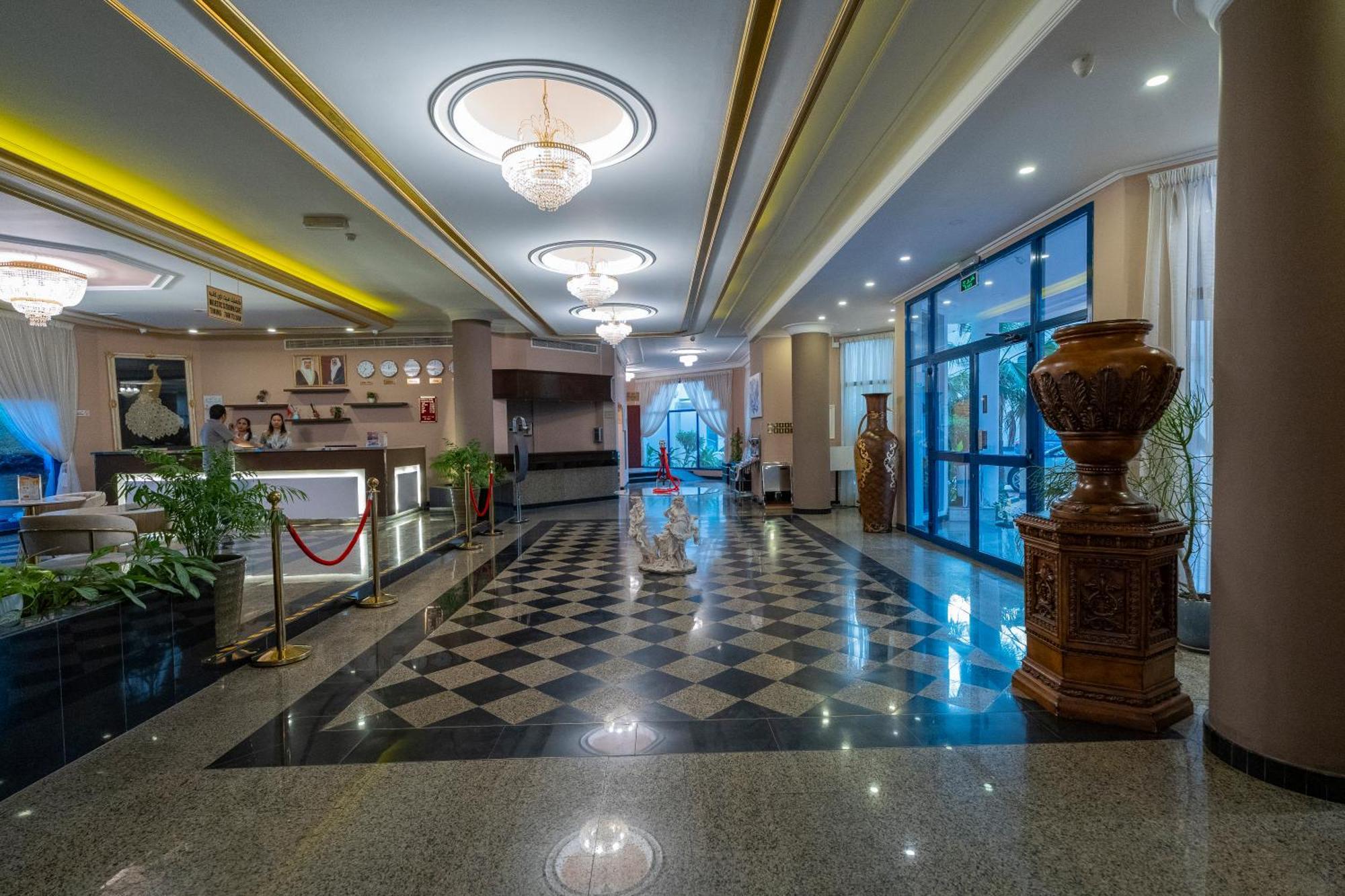 Majestic Hotel Manama Eksteriør billede